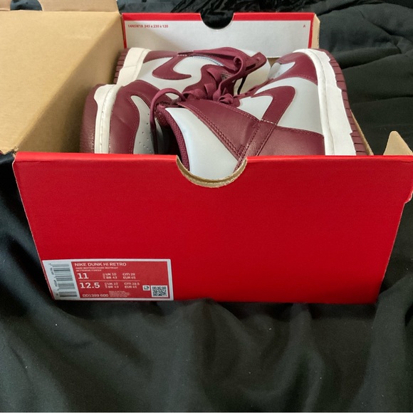 Nike Dunk, Burgundy & grey, size 11 - Picture 3 of 3